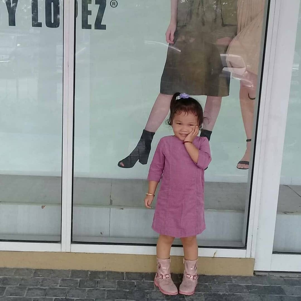 Meet your Posher, Evelyn